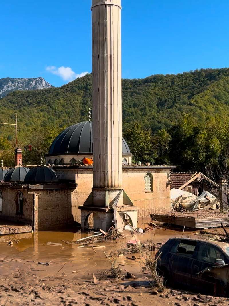 Video priča o herojima poplava u BiH, o dvije Lejle, sa sličnom sudbinom i nadljudskom snagom 