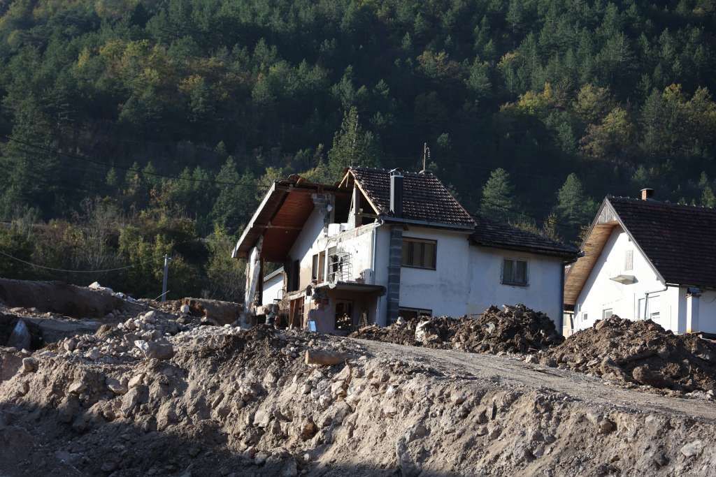 Mediji iz susjedstva: Ko će platiti račun za 27 izgubljenih života u Jablanici i Srednjoj Bosni...