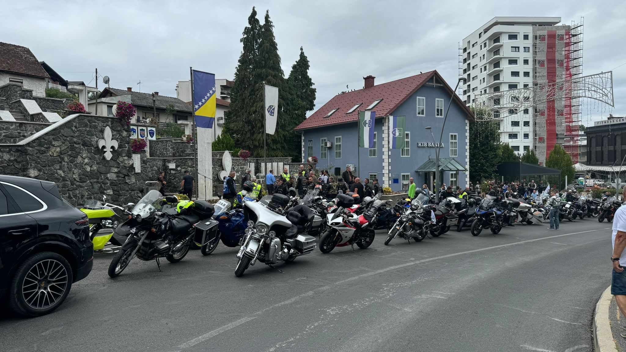 Krenuo Moto maraton 'Dani slobode': Učesnici odaju počast poginulim borcima BiH