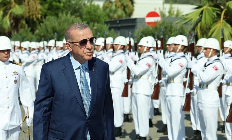 Erdogan nadgledao puštanje u pogon nove podmornice:Ko kontroliše more, kontroliše i svijet