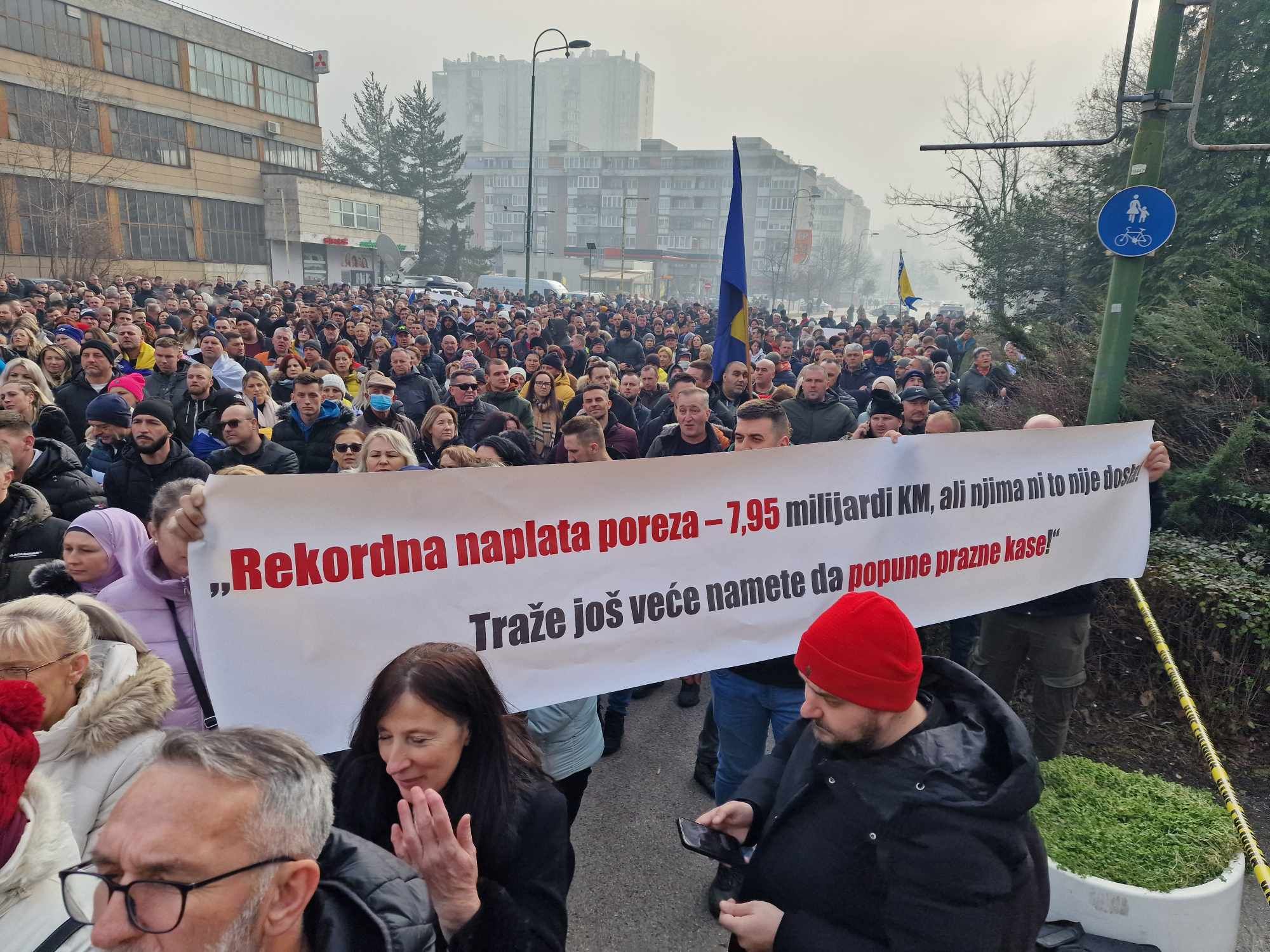 Privrednici na protestima poručili Vladi FBiH: Zaustavite povećanje nameta, ovo ne možemo izdržati