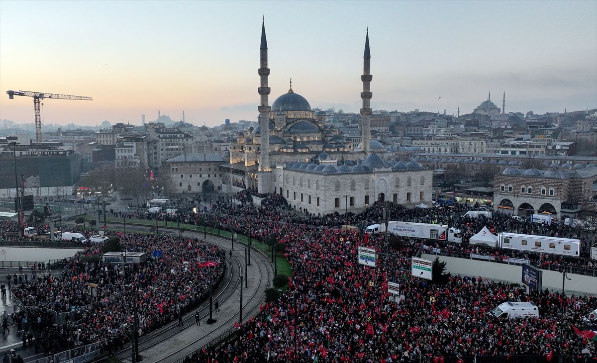 Desetine hiljada ljudi na skupu podrške Palestini u Istanbulu prvog dana Nove godine